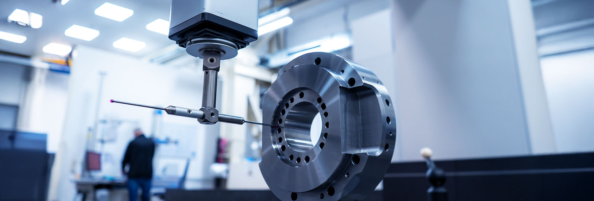 View of the measuring room where production parts are tested using modern measuring technologies.