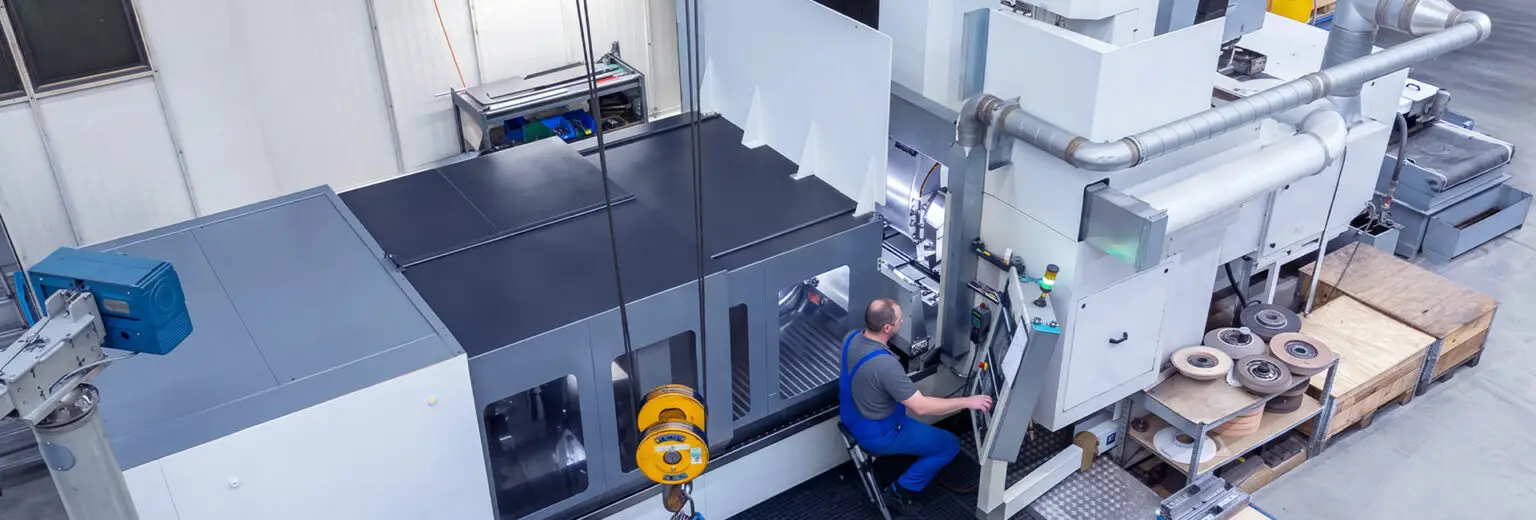 CNC surface grinding of large components – precision functional surfaces for mechanical engineering components