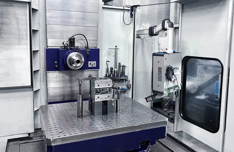 Gauge boring machine for precision drilling and milling - ideal for solid components with tight tolerances